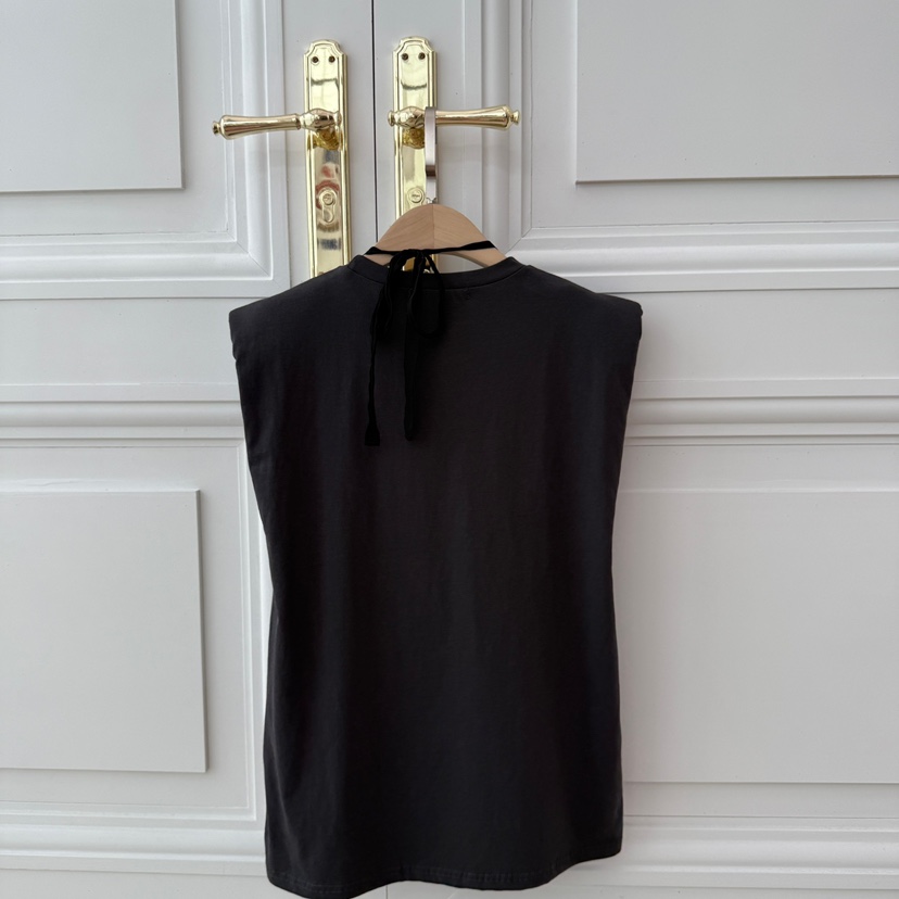 VICTORIA QUEEN韓國㊣直郵東大門代購女裝新品推薦吊帶背心VICTORIA QUEEN吊帶/背心