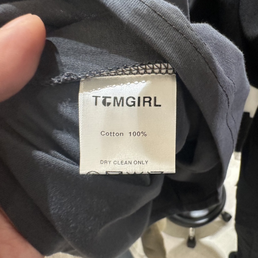 TOMGIRL韓國直郵㊣東大門實拍女裝新款時尚人氣推薦熱賣T恤TOMGIRLT恤