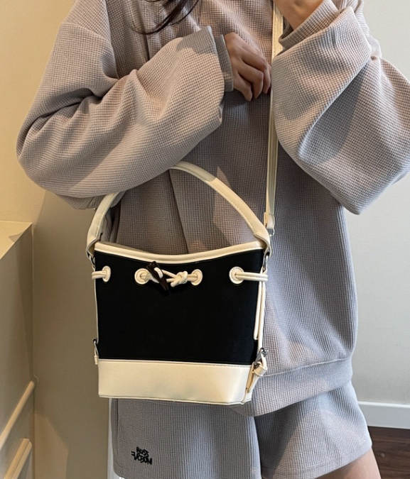 POSH BLUE東大門直郵女裝新款真品時尚職業25春夏單肩斜跨包POSH BLUE單肩/斜跨包