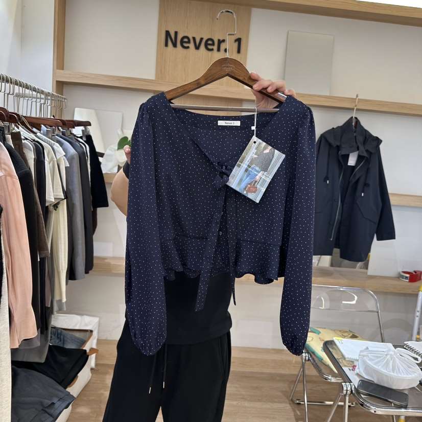 NEVER.1韓國直郵東大門實拍女裝新款真品24秋冬襯衫蕾絲衫NEVER.1襯衫/蕾絲衫