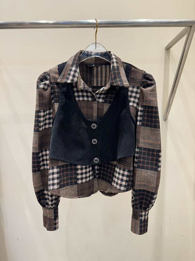 81 MARKET-L直郵韓國代購女裝新品真品時尚襯衫蕾絲衫假兩件81 MARKET-L襯衫/蕾絲衫