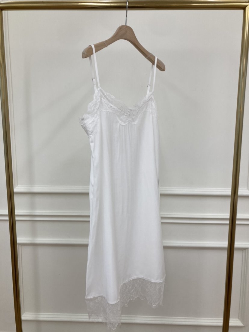 ROUGH東大門直郵女裝新品熱賣人氣25春夏休閑時尚連衣裙蕾絲ROUGH連衣裙