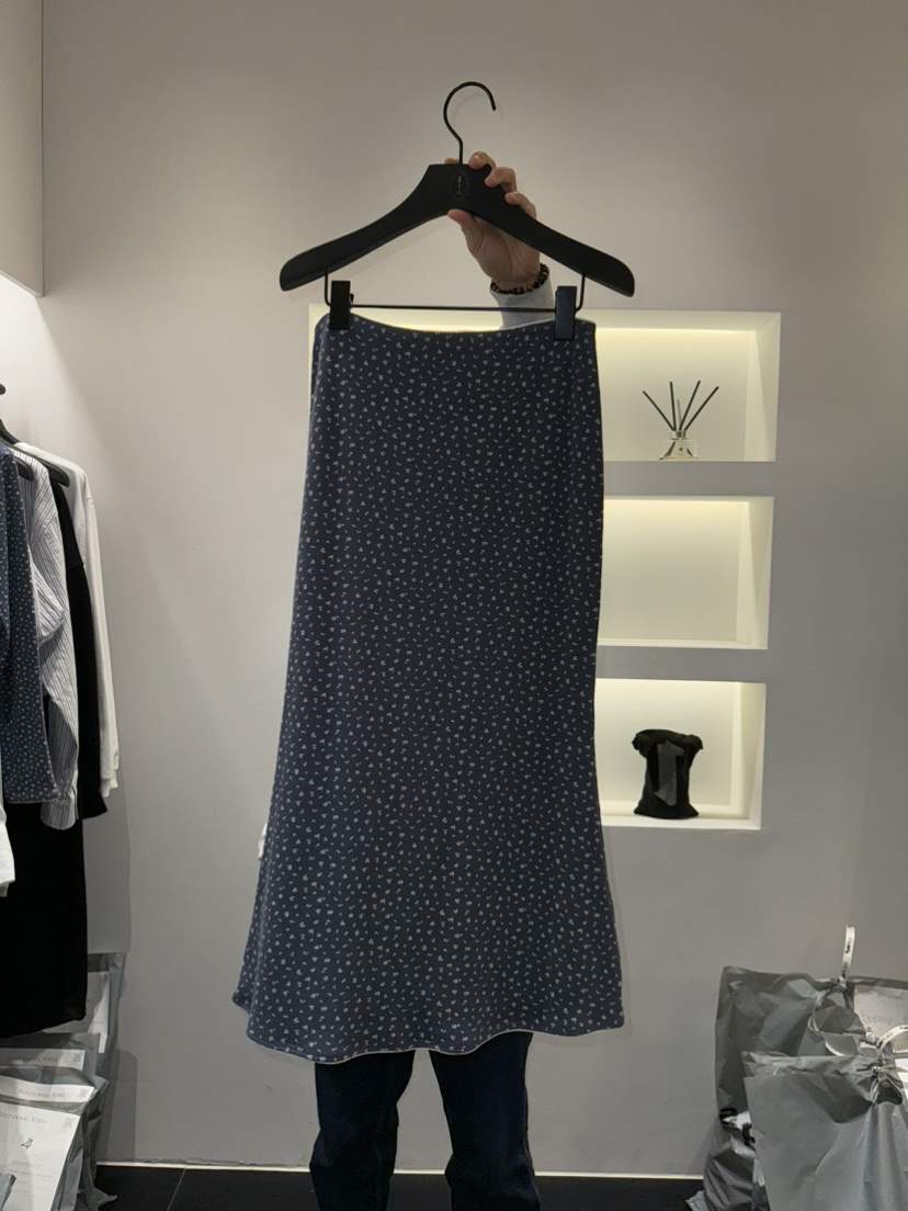 NOCTURNAL VIBE東大門實拍女士新品25春夏人氣休閑職業長裙NOCTURNAL VIBE長裙