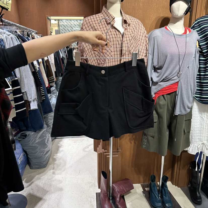 AMOUR韓國直郵東大門實拍女裝新品推薦人氣短褲不含腰帶口袋AMOUR短褲