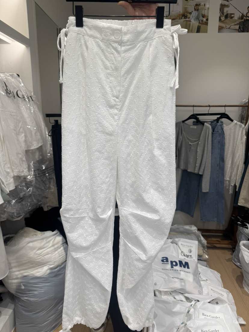 BIEN GARDER直郵韓國代購㊣女裝新款人氣熱賣休閑褲刺繡蕾絲BIEN GARDER休閑褲
