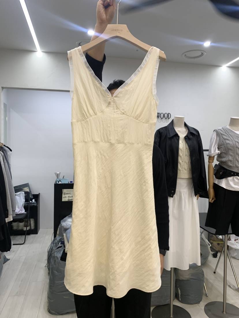 CEDARWOOD韓國直郵女裝新品時尚職業真品25春夏熱賣推薦連衣裙CEDARWOOD連衣裙