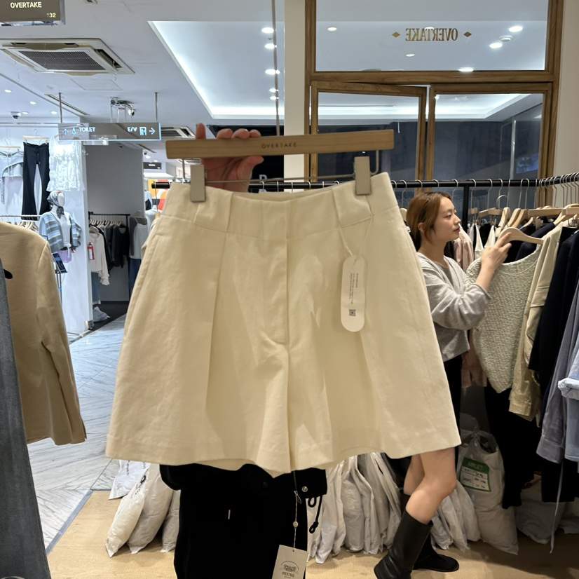 OVERTAKE東大門實拍女裝新品時尚職業熱賣真品休閑推薦短褲OVERTAKE短褲