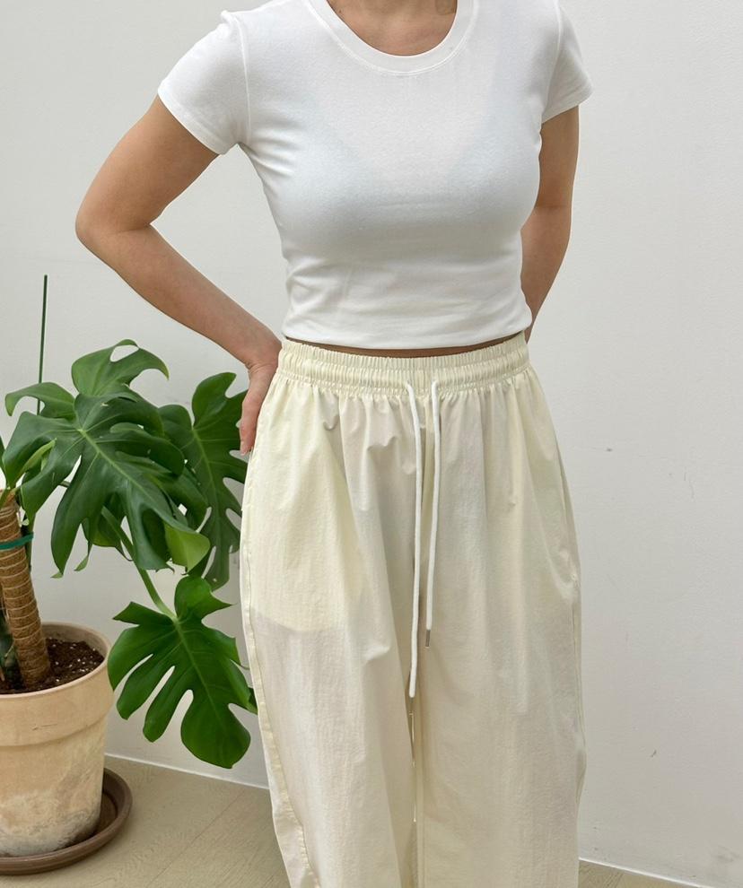 BUT韓國直郵㊣女裝新品25春夏休閑人氣熱賣推薦時尚T恤柔軟buttonT恤
