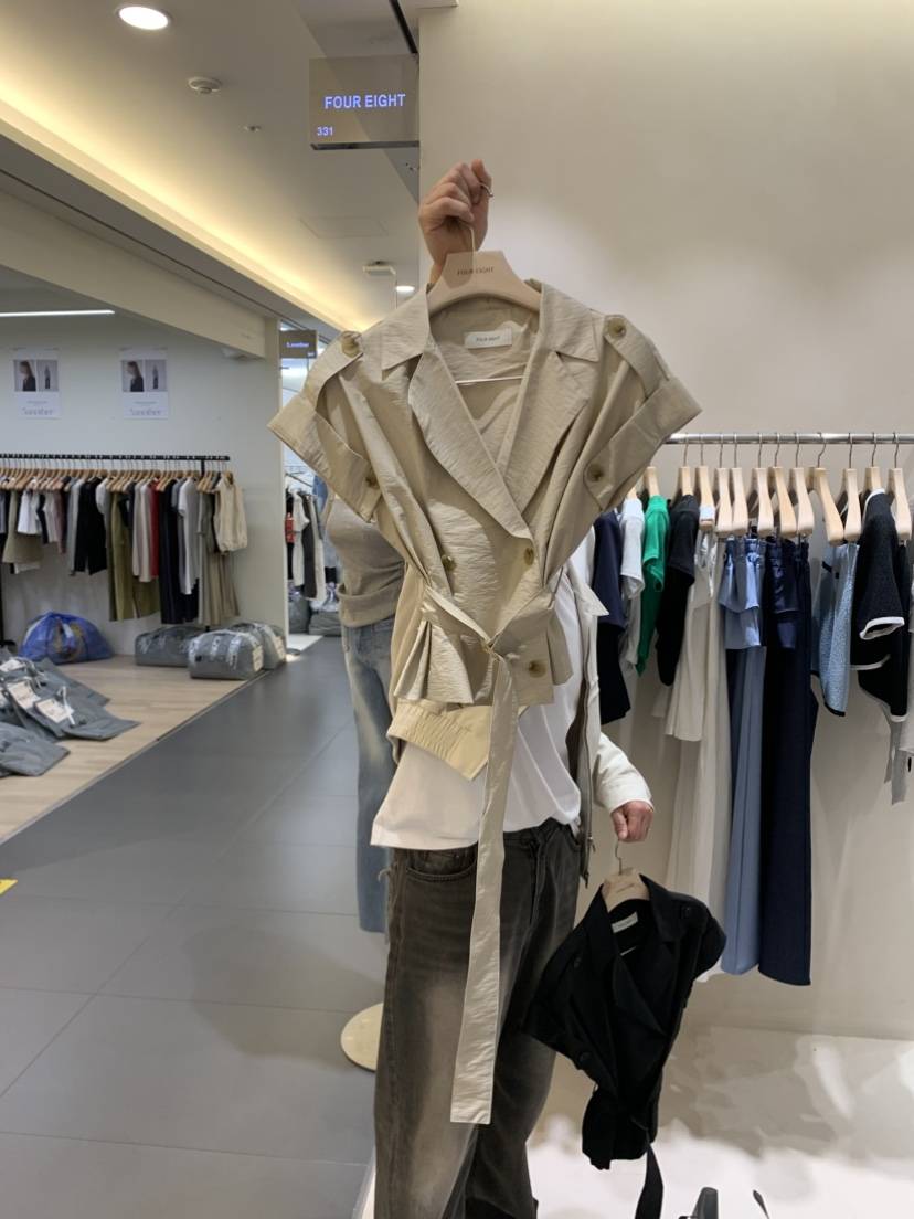 FOUREIGHT東大門代購女裝新品時尚職業熱賣真品休閑襯衫蕾絲衫FOUR EIGHT襯衫/蕾絲衫