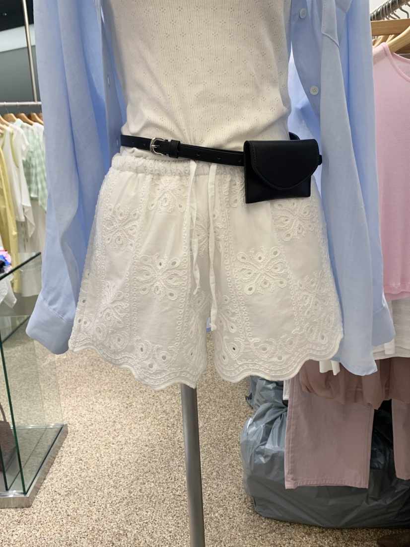 VAARA韓國直郵㊣東大門實拍女裝新品時尚25春夏熱賣短褲刺繡VAARA短褲