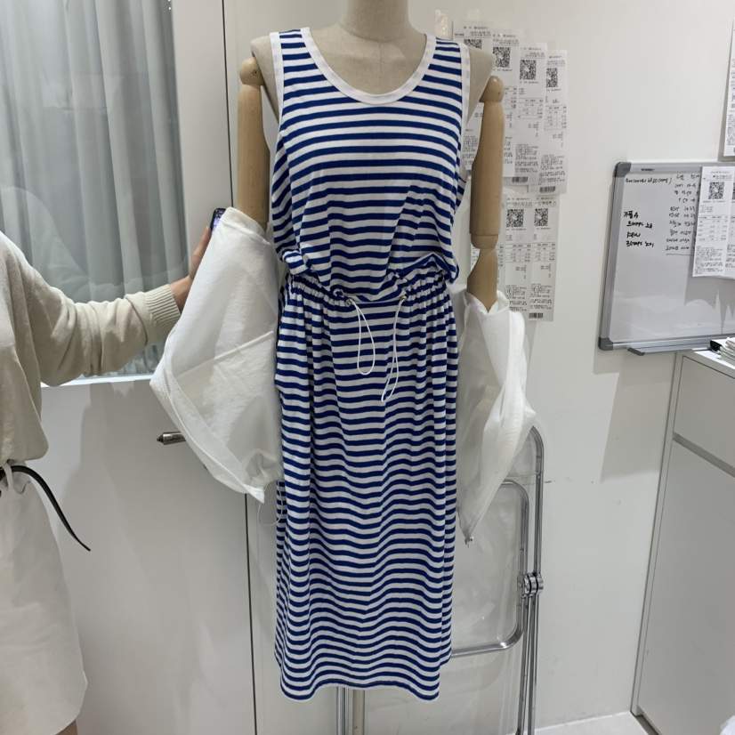 MONDAY TO SUNDAY直郵韓國代購㊣女裝新品時尚人氣連衣裙MONDAY TO SUNDAY連衣裙
