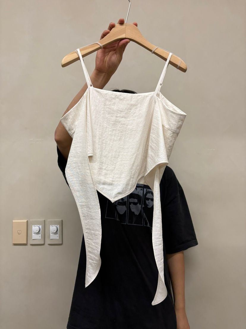 KONI東大門代購女士新款真品熱賣人氣25春夏職業推薦吊帶背心KONI吊帶/背心