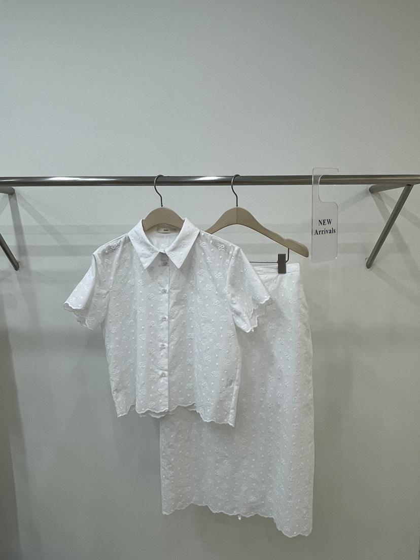 FIFTY韓國直郵㊣東大門實拍女裝新款休閑推薦25春夏套裝刺繡FIFTY套裝