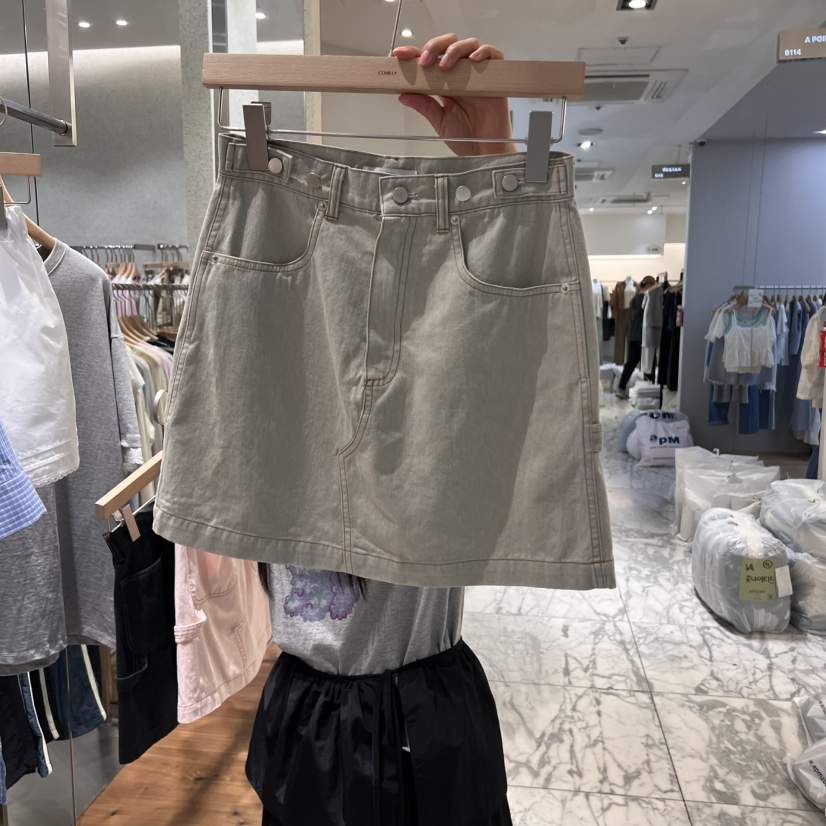COMELY韓國直郵㊣東大門實拍女裝新品推薦時尚人氣休閑短裙COMELY短裙