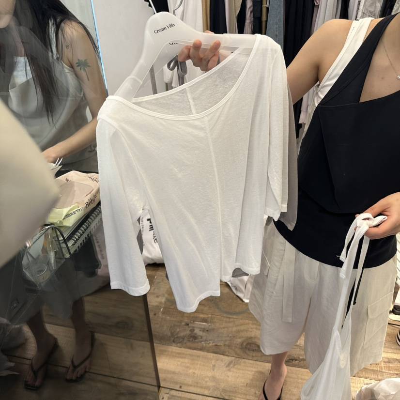 CREAM VILLA（此品牌名稱會遭售假投訴，建議淘寶店鋪商品名稱中不要使用）韓國直郵㊣女裝新品推薦T恤CREAMVILLAT恤