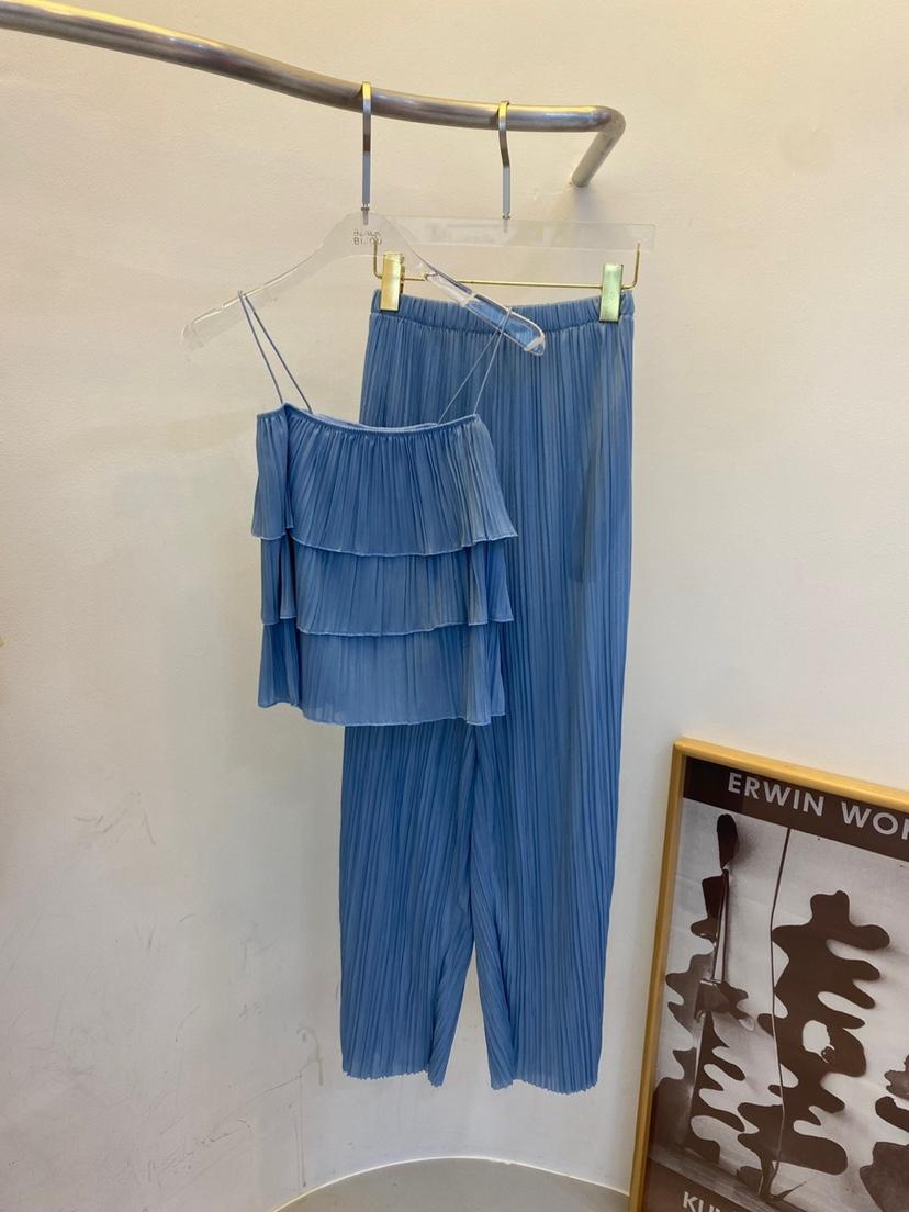 BLACK BIJOU直郵韓國代購㊣女裝新款熱賣推薦套裝套裝褶皺BLACK BIJOU套裝