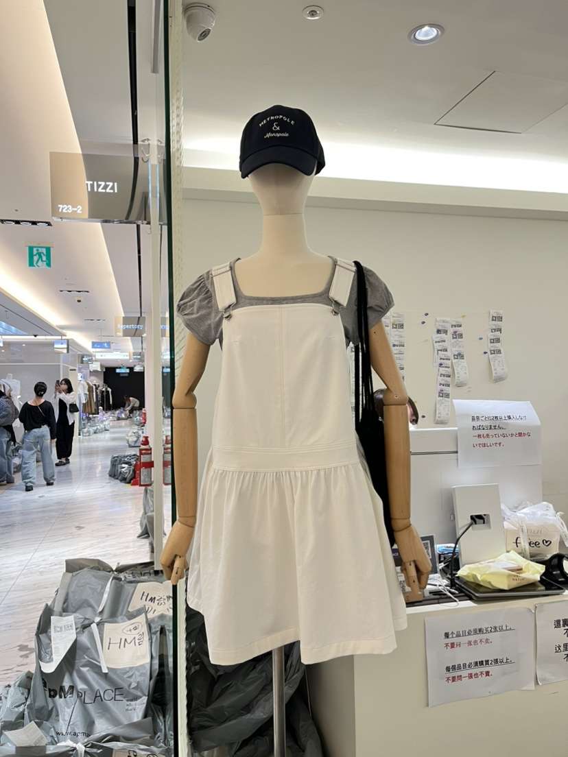 TIZZI韓國直郵㊣女裝新款熱賣人氣25春夏時尚連衣裙不含內搭TIZZI連衣裙