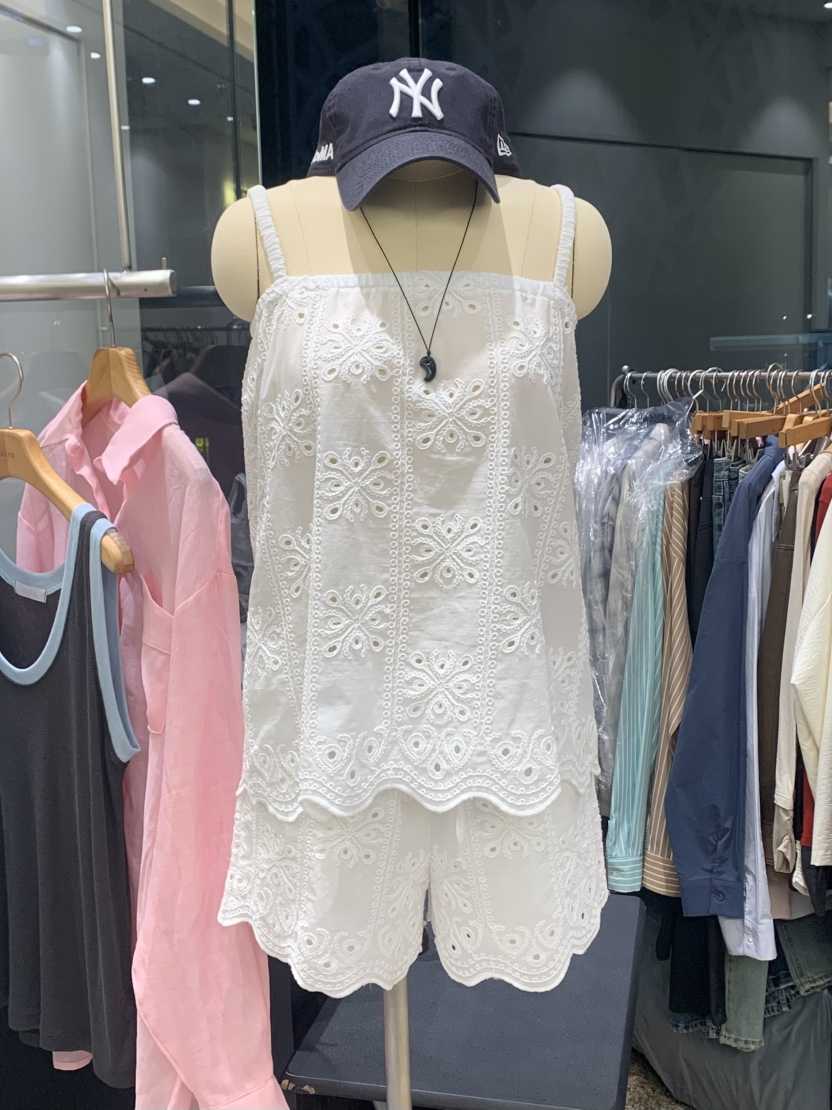 VAARA韓國㊣直郵東大門代購女裝新品時尚25春夏吊帶背心刺繡VAARA吊帶/背心