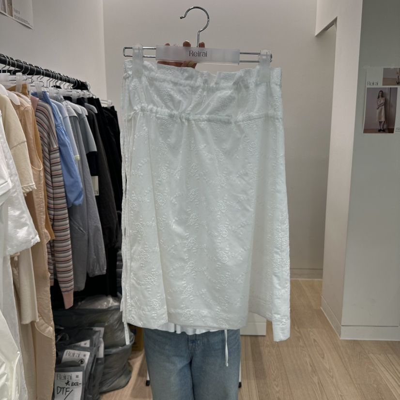 REIRAI韓國㊣直郵東大門代購女裝新款時尚休閑長裙荷葉邊刺繡Reirai長裙