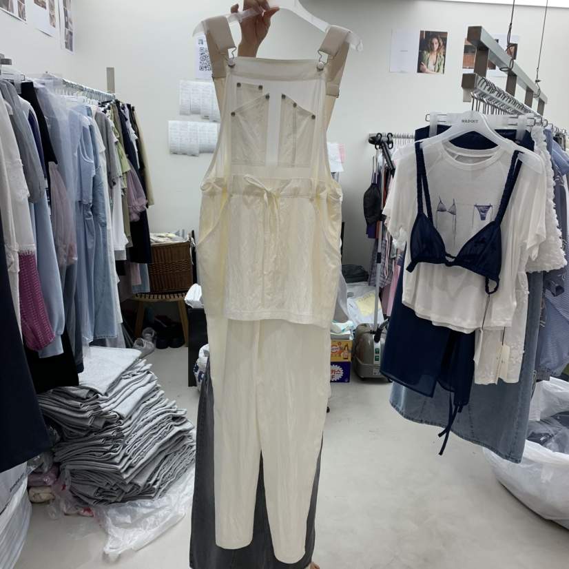 SOLD OUT韓國直郵㊣東大門實拍女裝新品人氣背帶褲不含內搭SOLD OUT背帶褲