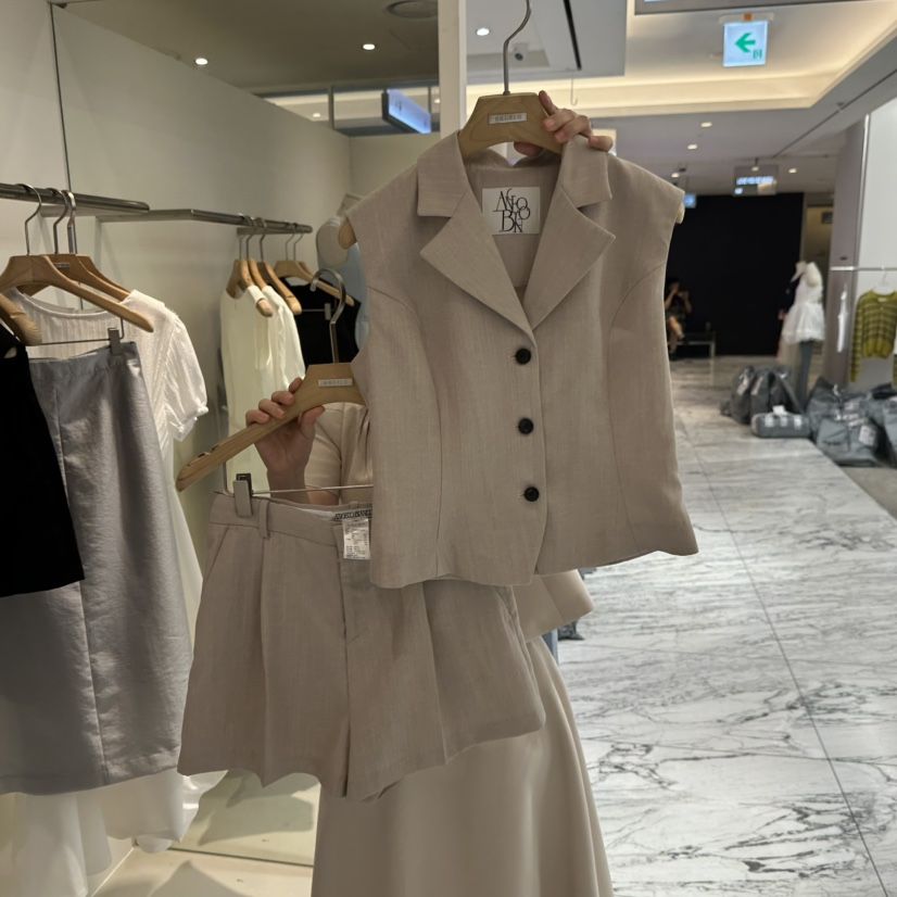 MER韓國直郵㊣東大門實拍女裝新款熱賣推薦25春夏人氣時尚套裝MER/ANGELO BIANCO套裝