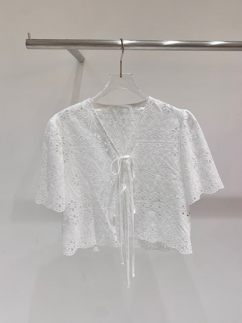 FABRIC韓國直郵㊣東大門實拍女裝新品推薦休閑襯衫蕾絲衫刺繡FABRIC襯衫/蕾絲衫