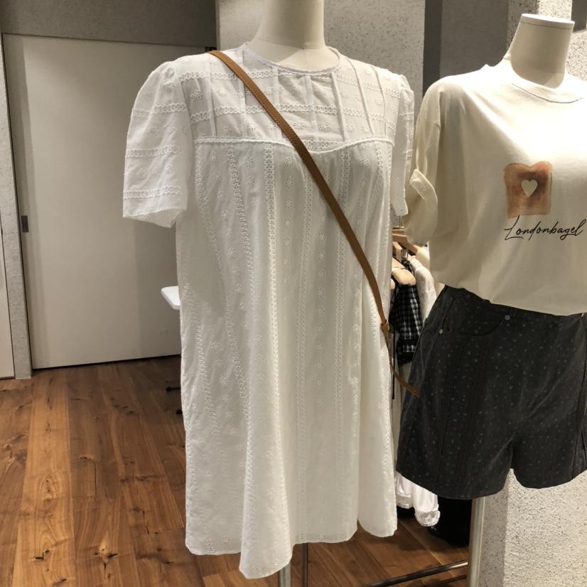 COMELY韓國直郵㊣東大門實拍女裝新款熱賣人氣休閑連衣裙刺繡COMELY連衣裙