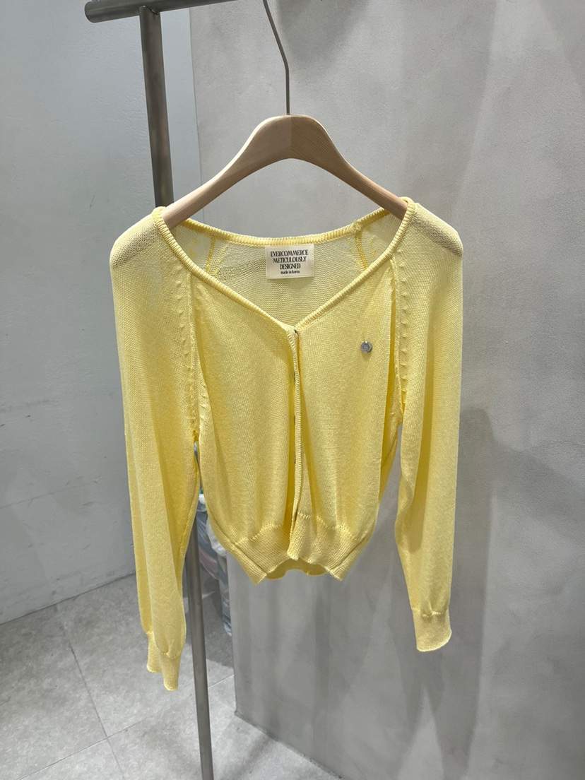 EVERCOMMERCE METICULOUSLY DESIGNED韓國直郵㊣東大門實拍女裝新款人氣針織衫開衫EVERCOMMERCE METICULOUSLY DESIGNED針織衫