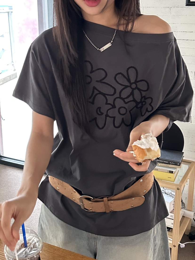I MFACT東大門實拍女裝新款熱賣人氣25春夏T恤不含腰帶刺繡露肩I MFACTT恤