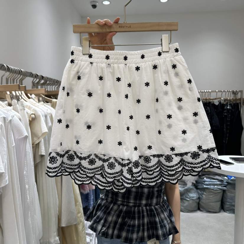 RE STYLE-Q韓國直郵㊣東大門實拍女裝新品時尚休閑短褲刺繡RE STYLE短褲