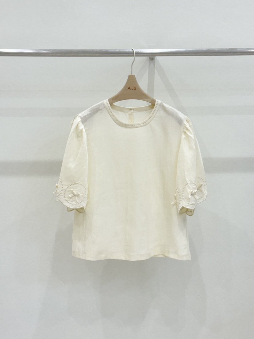 AUTUMN BEIGE PLUS東大門直郵女裝新品真品人氣襯衫蕾絲衫A.b/AUTUMN BEIGE襯衫/蕾絲衫